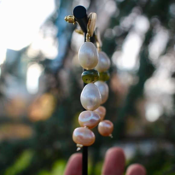 Anthropologie Fairy Natural Pearl Drop Earrings - Picture 4 of 8